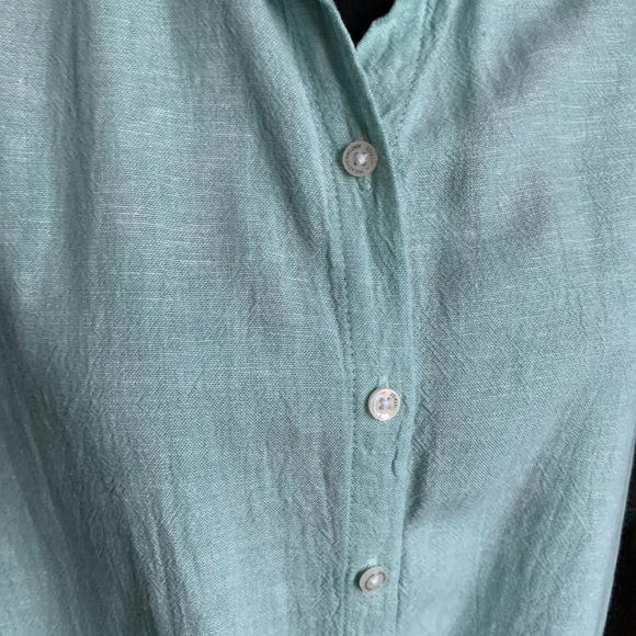 Weatherproof Vintage Women’s Light Blue Button Down Blouse Size Medium - Picture 12 of 16